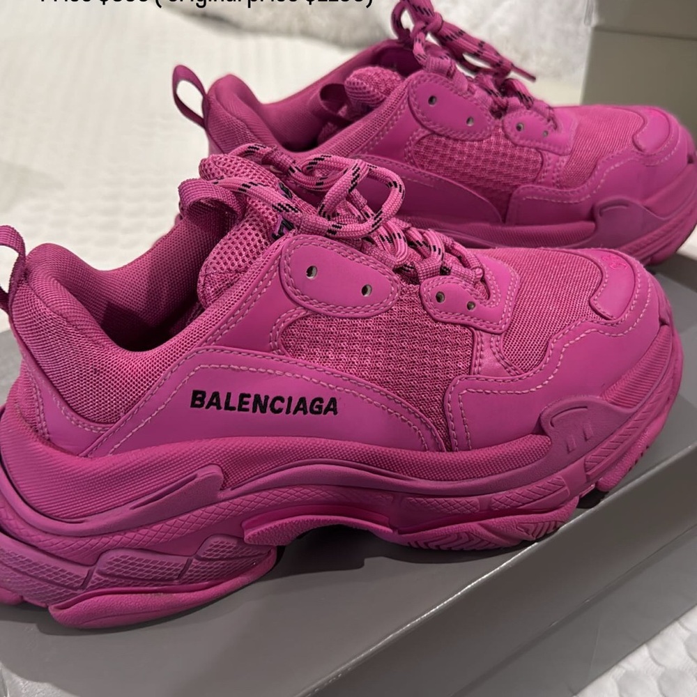 Pink balenciaga triple s sneaker size 38. Only worn once.